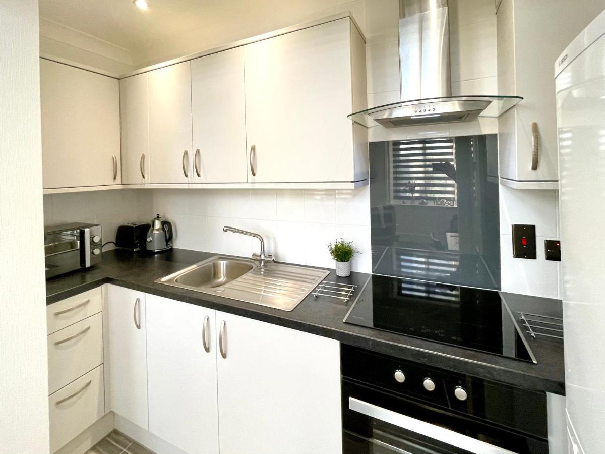 Modern Family Apartment Free Parking And Gym By Beach Борнмут Экстерьер фото